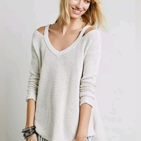 Free PEOPLE Knit Cream Distressed Sweater - Picture 1 of 6